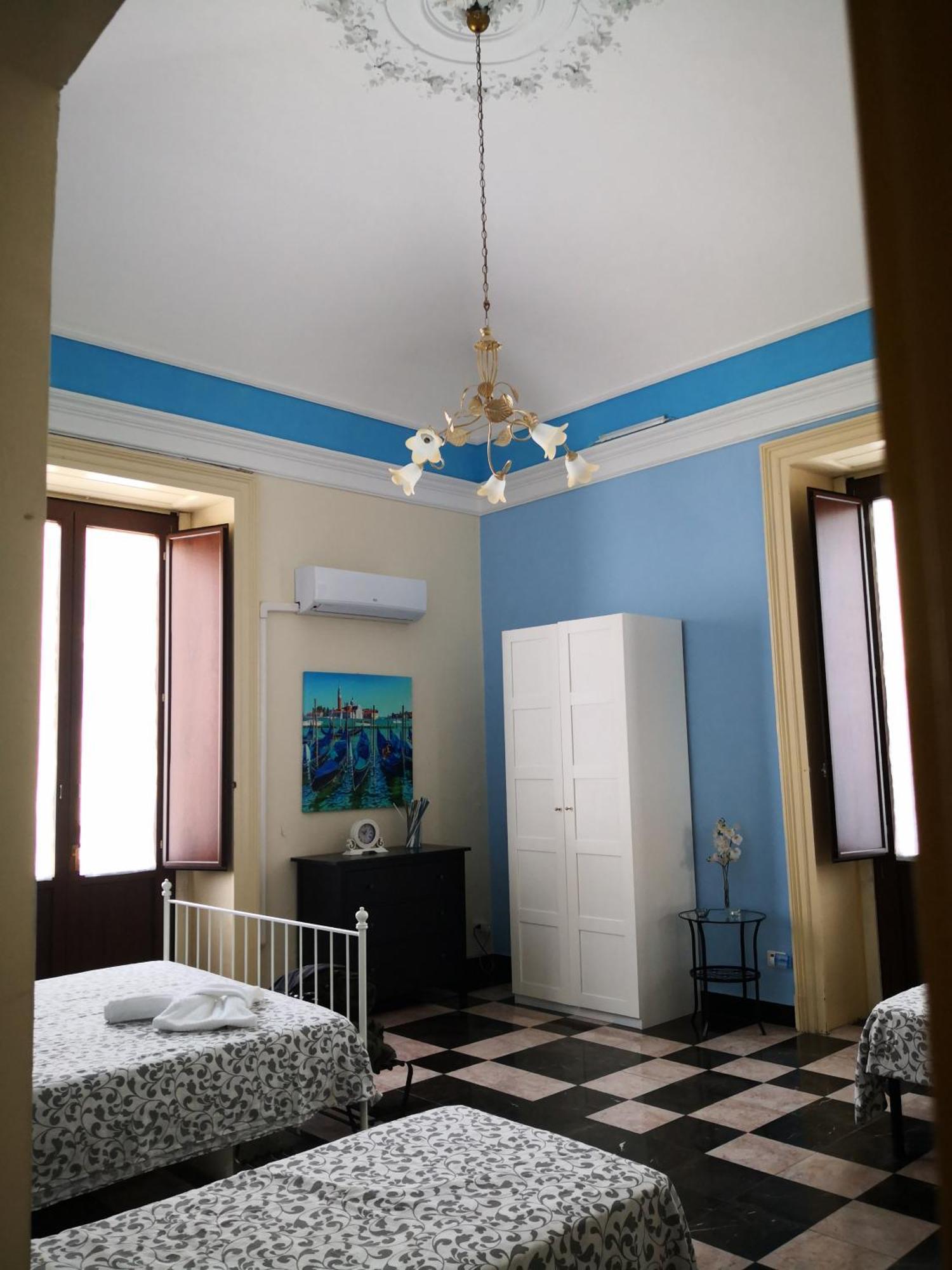 Couette-café Central Suites 2*
